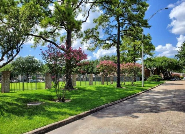 3900 Woodchase Drive 144, Houston, TX 77042