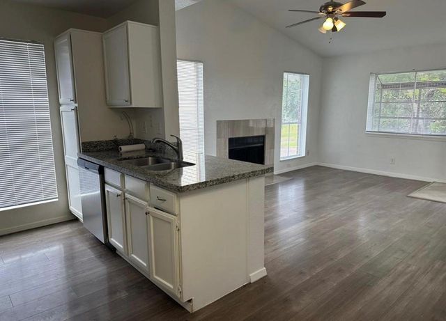 3900 Woodchase Drive 144, Houston, TX 77042