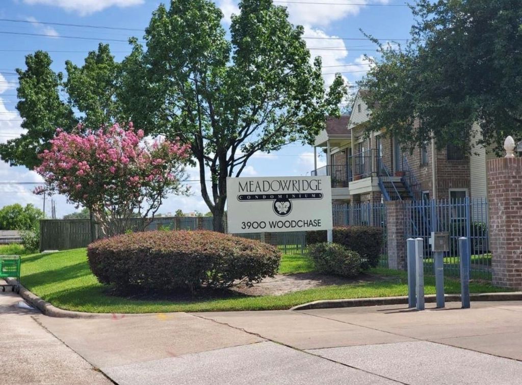 3900 Woodchase Drive 144, Houston, TX 77042