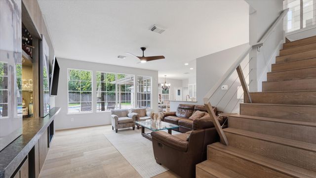 34 Candle Pine Place, The Woodlands, TX 77381