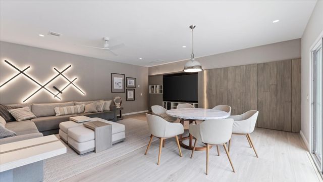 34 Candle Pine Place, The Woodlands, TX 77381