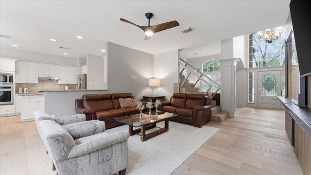 34 Candle Pine Place, The Woodlands, TX 77381