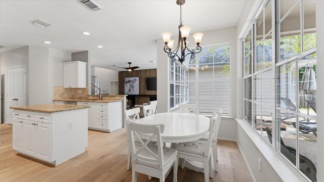 34 Candle Pine Place, The Woodlands, TX 77381