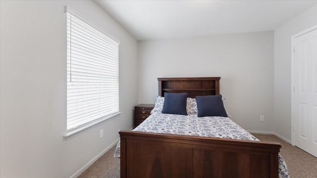 34 Candle Pine Place, The Woodlands, TX 77381