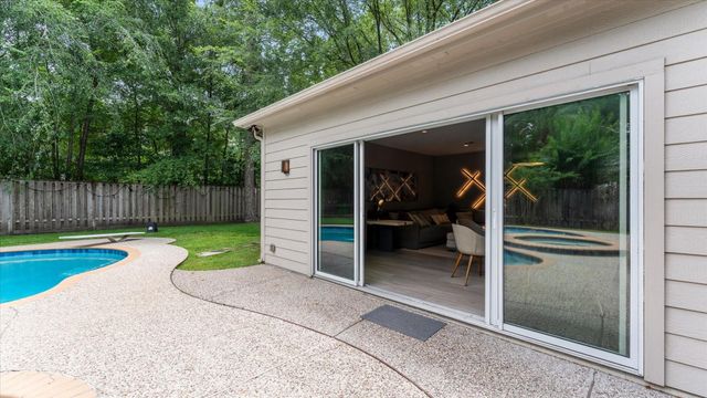34 Candle Pine Place, The Woodlands, TX 77381