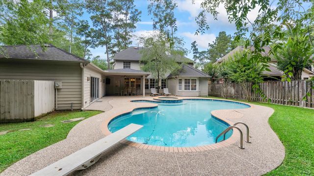 34 Candle Pine Place, The Woodlands, TX 77381