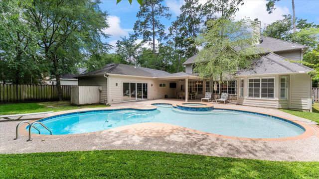 34 Candle Pine Place, The Woodlands, TX 77381