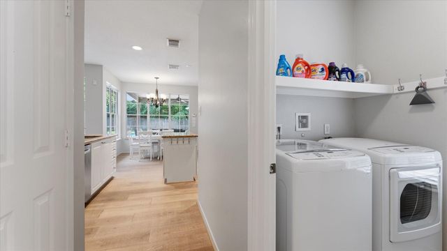 34 Candle Pine Place, The Woodlands, TX 77381