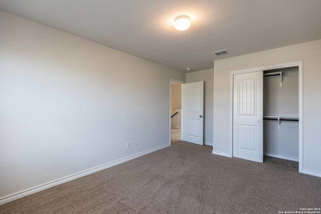 2918 LINDENWOOD RUN, San Antonio, TX 78245