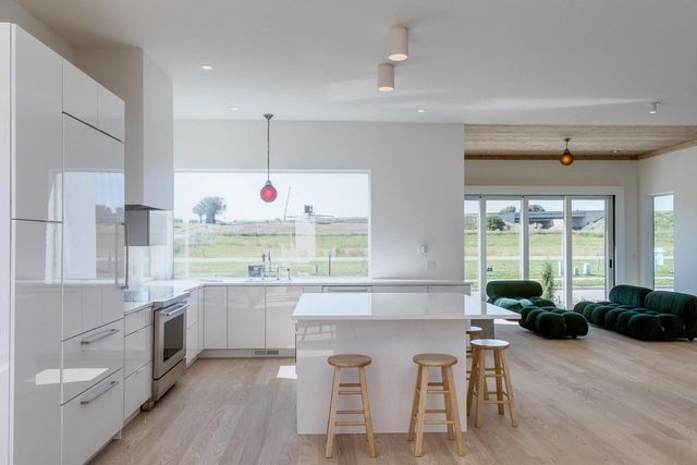 4043 Serenbe Street, Middleton, WI 53562