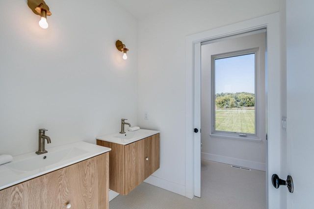 4043 Serenbe Street, Middleton, WI 53562