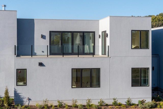 4043 Serenbe Street, Middleton, WI 53562