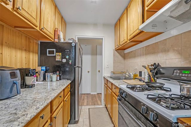 84-25 118th Street 3D, Kew Gardens, NY 11415