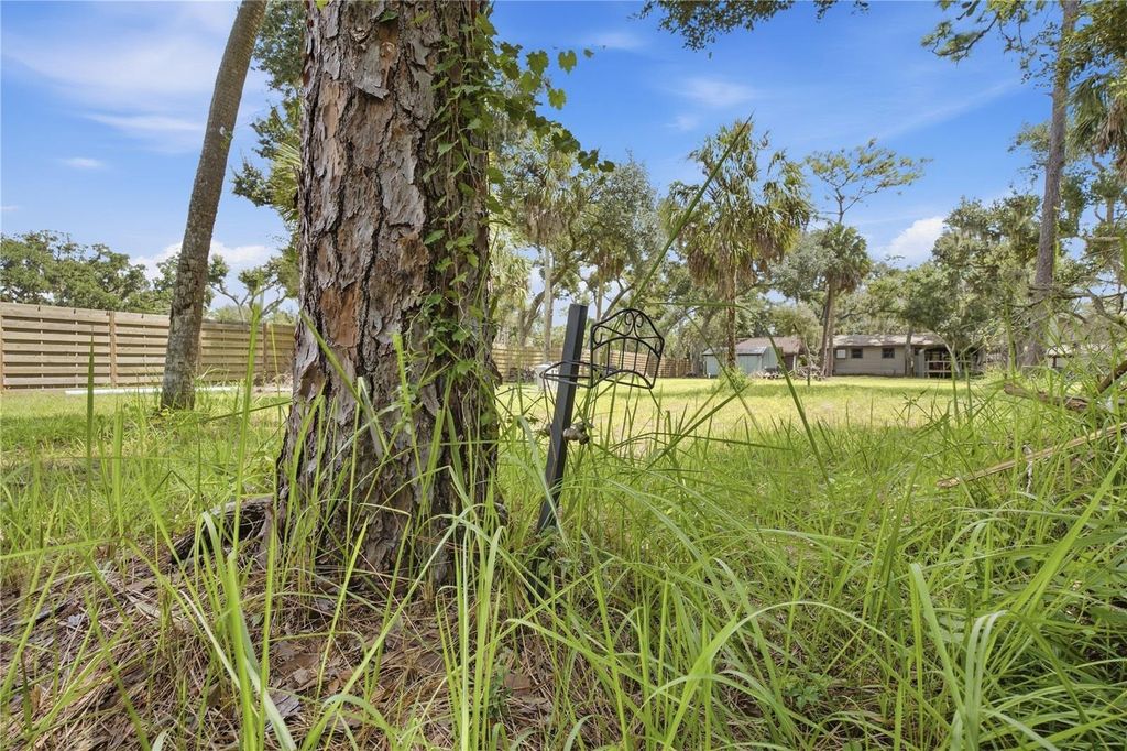 Image 9 of property listing at 1179 MILL CREEK ROAD, Bradenton, FL 34212