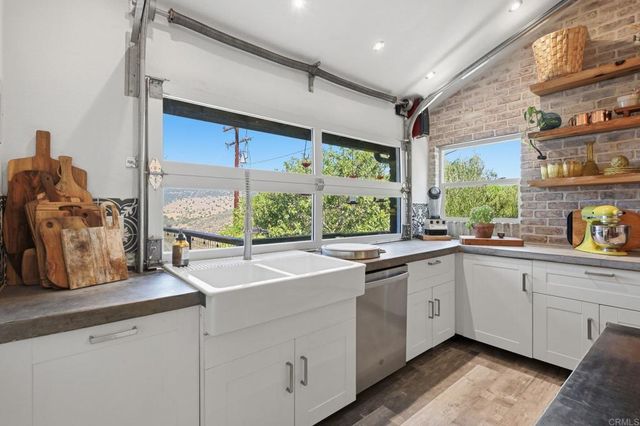1866 Santa Margarita, Fallbrook, CA 92028