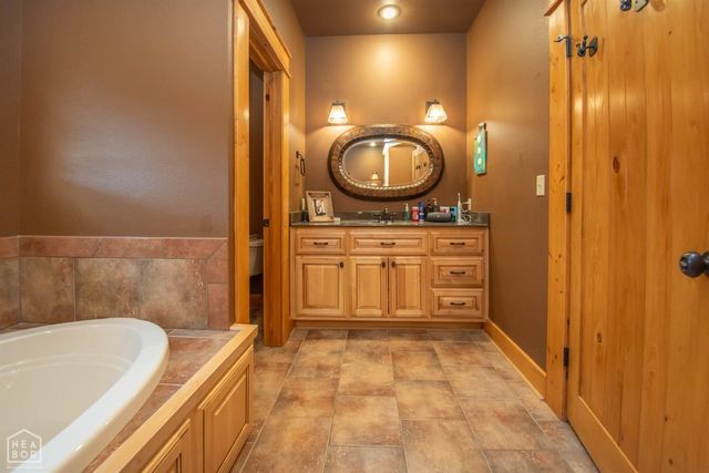 176 county road 107, Jonesboro, AR 72404