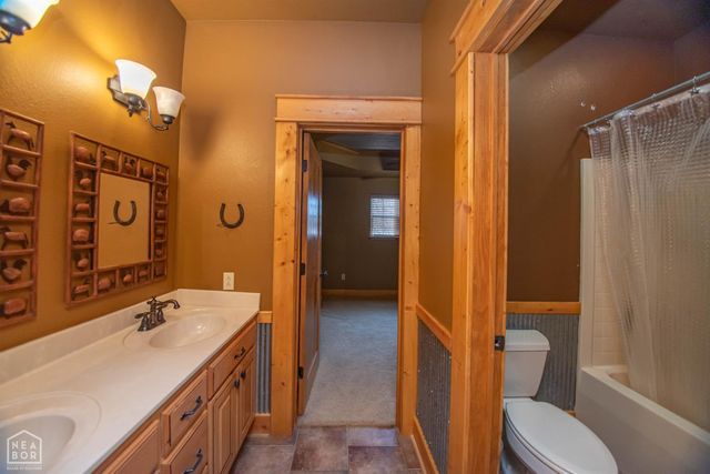 176 county road 107, Jonesboro, AR 72404