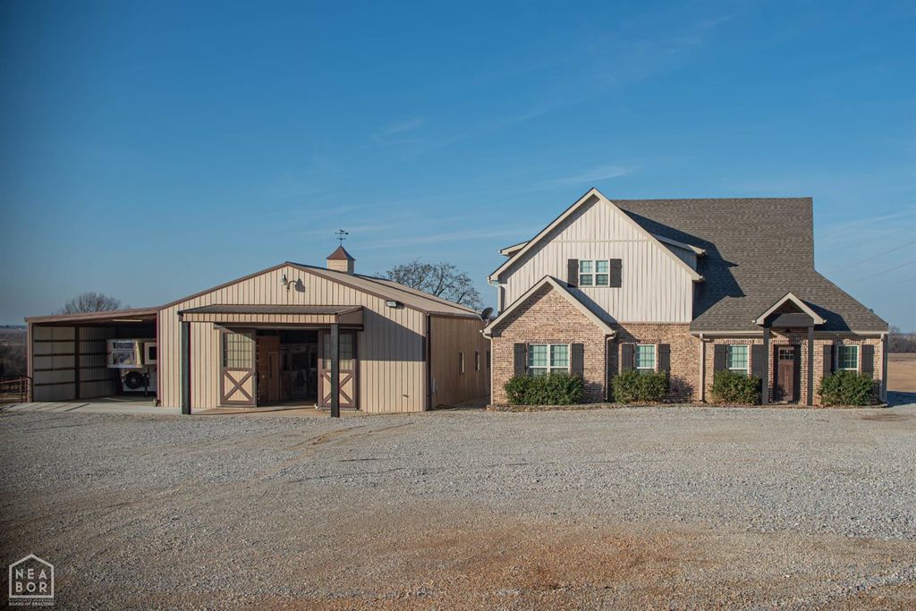 176 county road 107, Jonesboro, AR 72404
