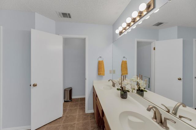16914 Dorman DR, Round Rock, TX 78681