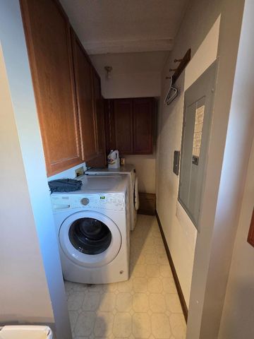 19 Pasadena Drive, Oswego, IL 60543