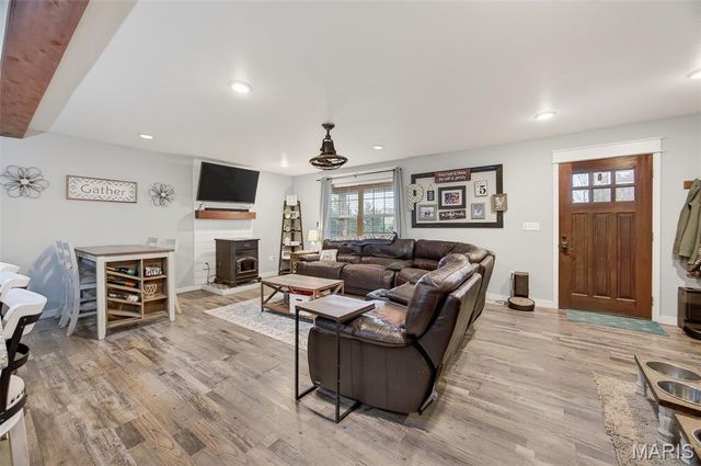 22675 Reporter Road, Waynesville, MO 65583