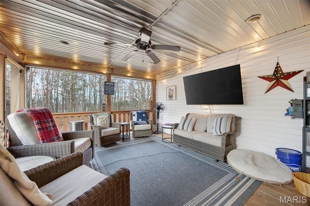 22675 Reporter Road, Waynesville, MO 65583