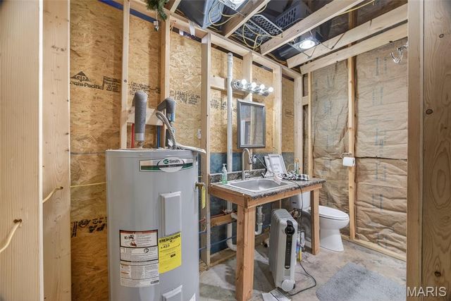 22675 Reporter Road, Waynesville, MO 65583