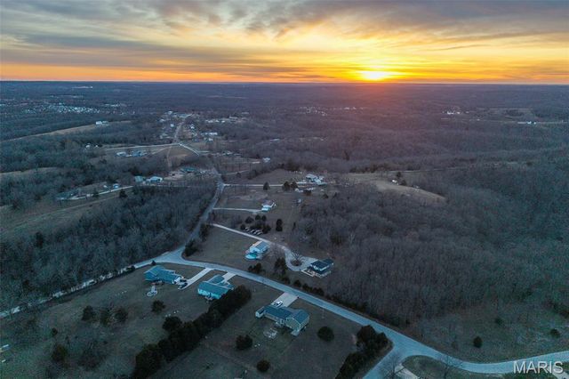 22675 Reporter Road, Waynesville, MO 65583