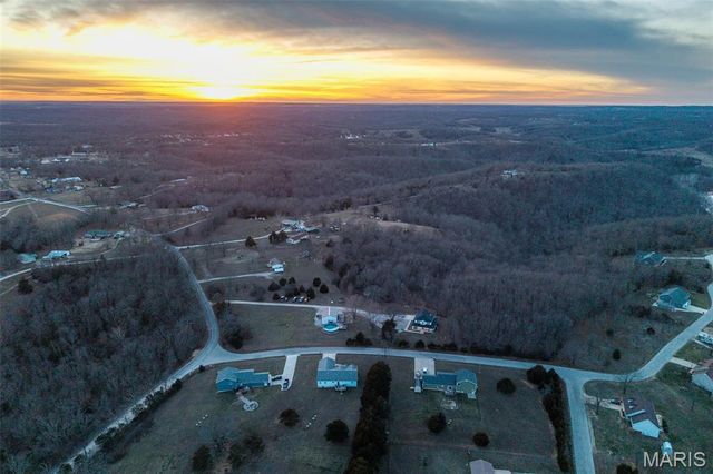 22675 Reporter Road, Waynesville, MO 65583