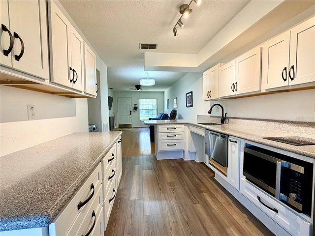 1114 CASTLEMAY CIRCLE, Dunedin, FL 34698