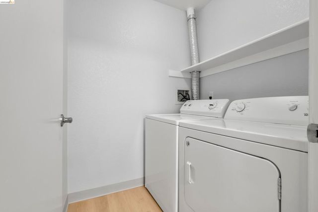 580 Canyon Oaks D, Oakland, CA 94605