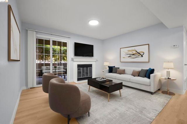 580 Canyon Oaks D, Oakland, CA 94605