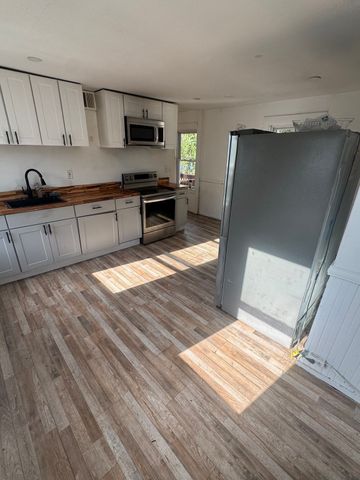 140 Clifton Ave, Brockton, MA 02301