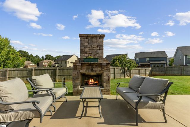 305 Drizzle Court, Duncan, SC 29334