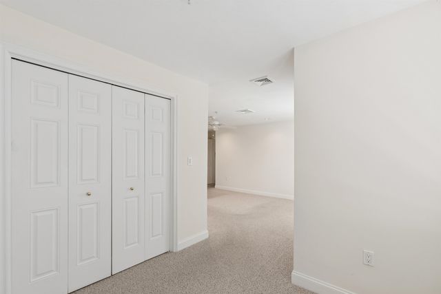 4 Sterling Hill Ln Apt 431, Exeter, NH 03833