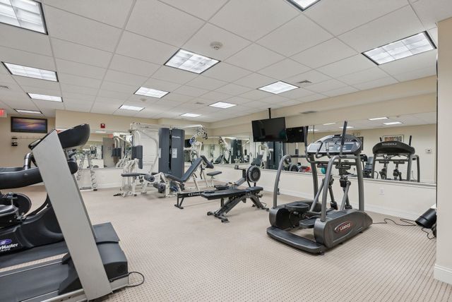 4 Sterling Hill Ln Apt 431, Exeter, NH 03833