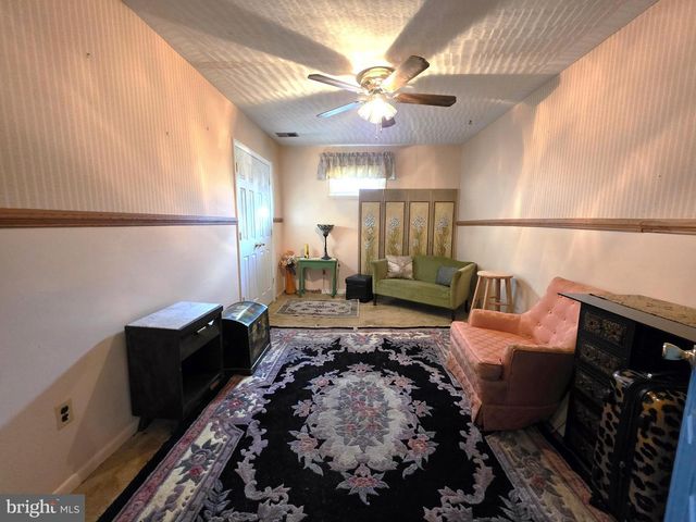 2109 S LOWELL ST, Arlington, VA 22204