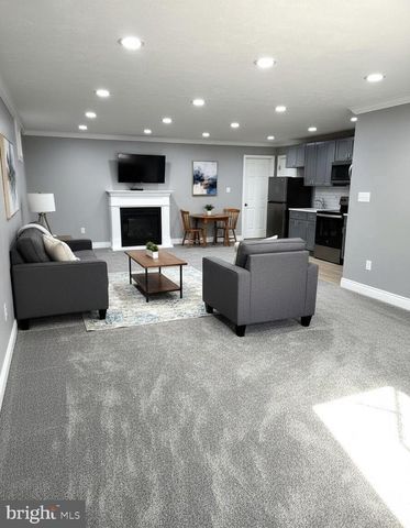 2109 S LOWELL ST, Arlington, VA 22204