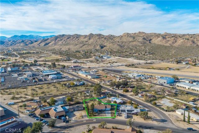 7010 Airway Avenue, Yucca Valley, CA 92284