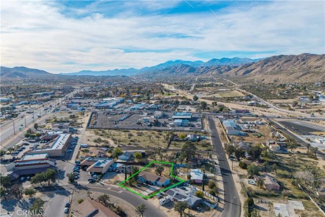 7010 Airway Avenue, Yucca Valley, CA 92284