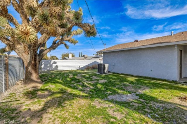 7010 Airway Avenue, Yucca Valley, CA 92284