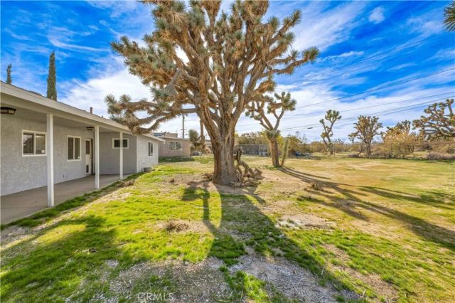 7010 Airway Avenue, Yucca Valley, CA 92284