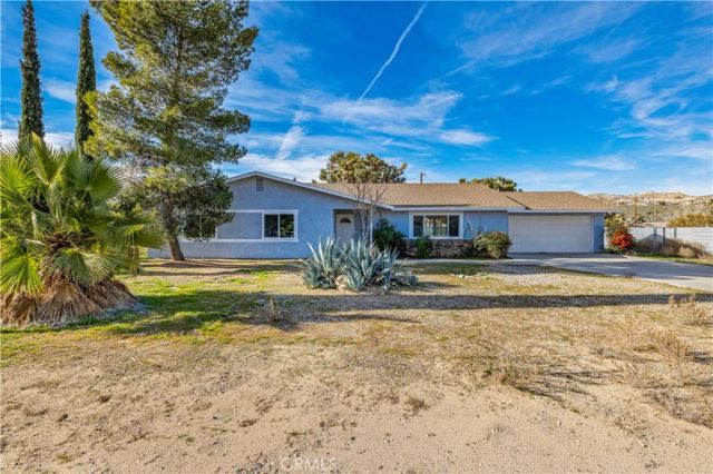 7010 Airway Avenue, Yucca Valley, CA 92284