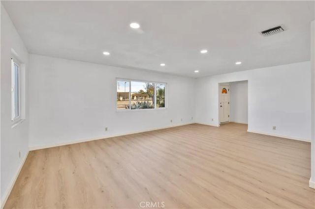 7010 Airway Avenue, Yucca Valley, CA 92284