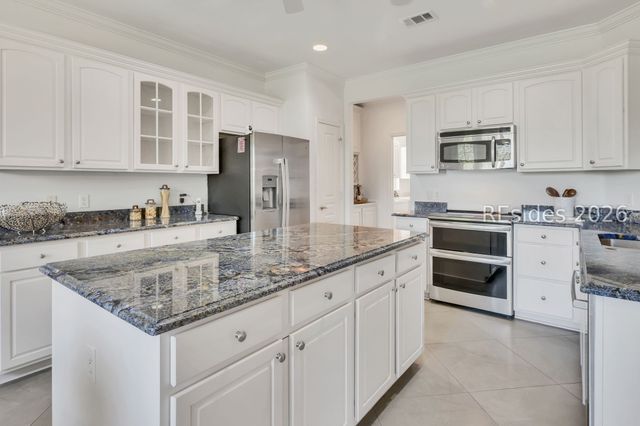 25 Columbus Cir, Bluffton, SC 29909