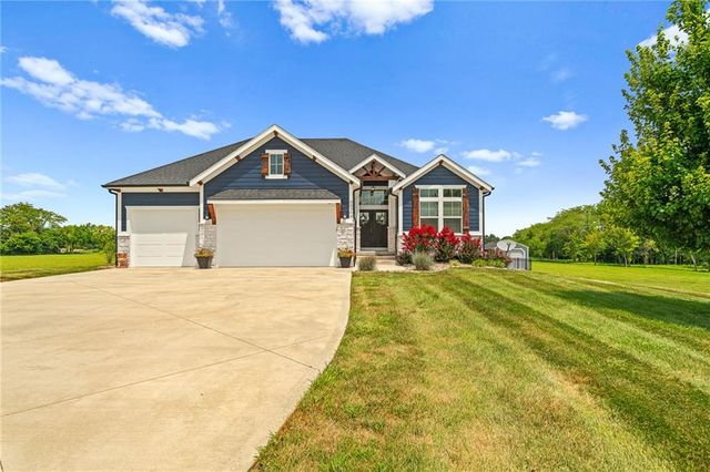 30303 Woodland Drive, Pleasant Hill, MO 64080