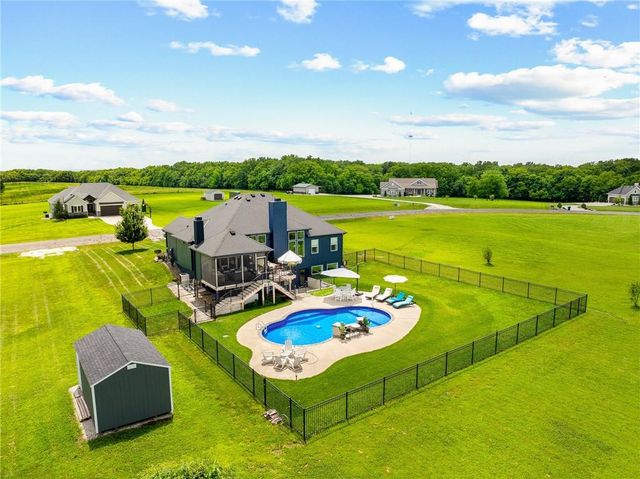 30303 Woodland Drive, Pleasant Hill, MO 64080