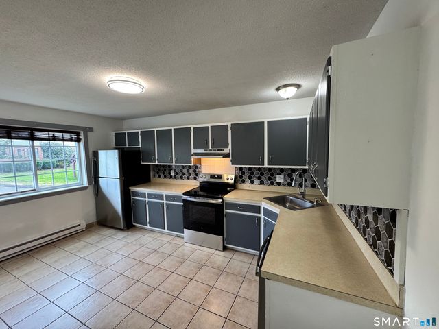 497 Scott Road 5, Waterbury, CT 06705