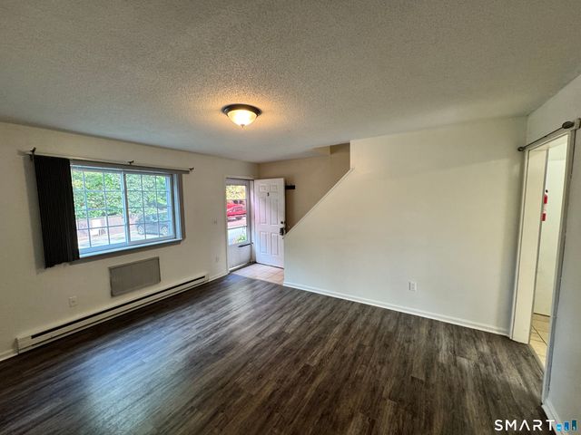 497 Scott Road 5, Waterbury, CT 06705