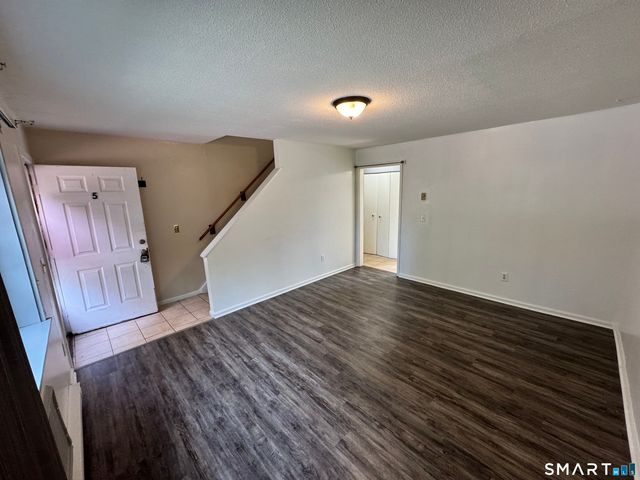 497 Scott Road 5, Waterbury, CT 06705